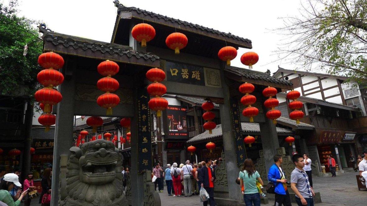 清朝时的太监，都会在裤子中藏一样东西！因为关键时候能派上用场