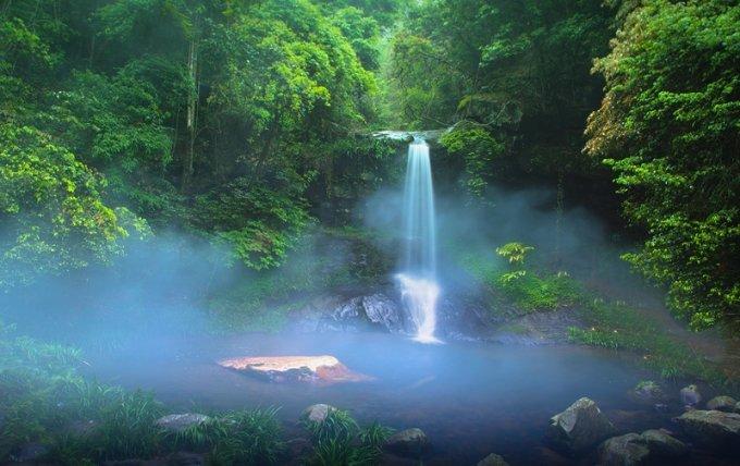 “甲硝唑”是一种常用的抗菌药物,价格便宜,效果显著